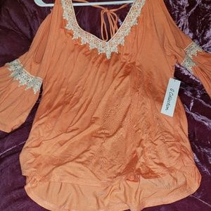 XL Cold shoulder top NWT